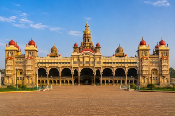 Karnataka VLTD installation coverage card highlighting Mysore Palace.
